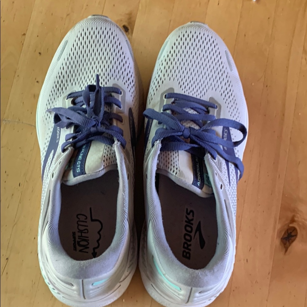 Brooks Women's White and Navy Sneakers